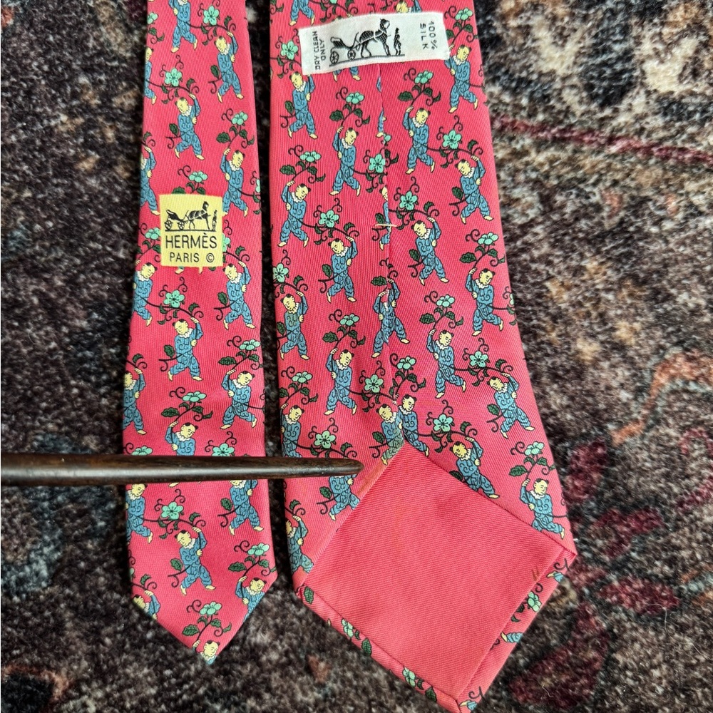 Vintage Hermes Pink Tie with Playful Character and Flowers (7238 MA) - Picture 6 of 6